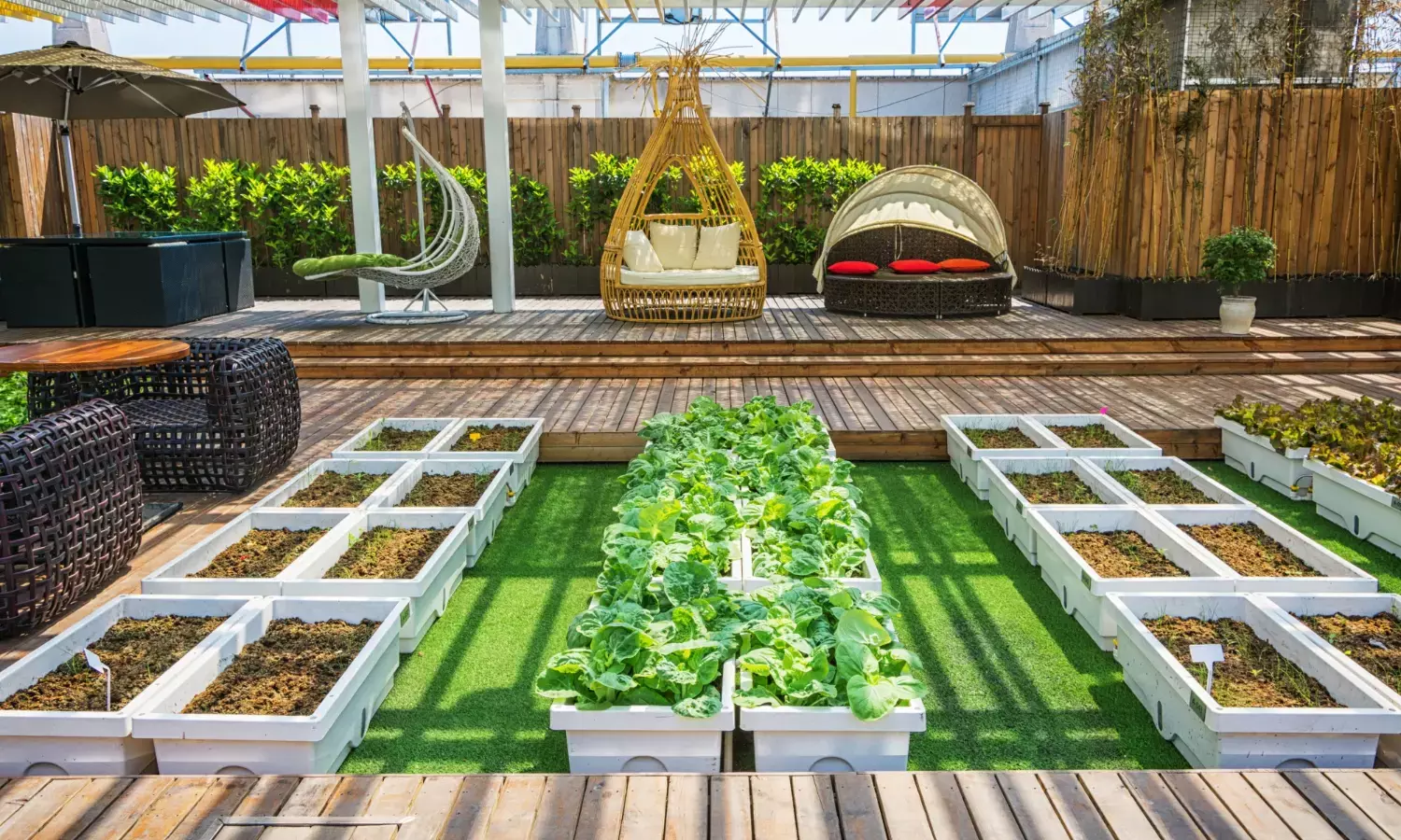 Why Australian Builders Choose Aluminium Structures for Durable Decks