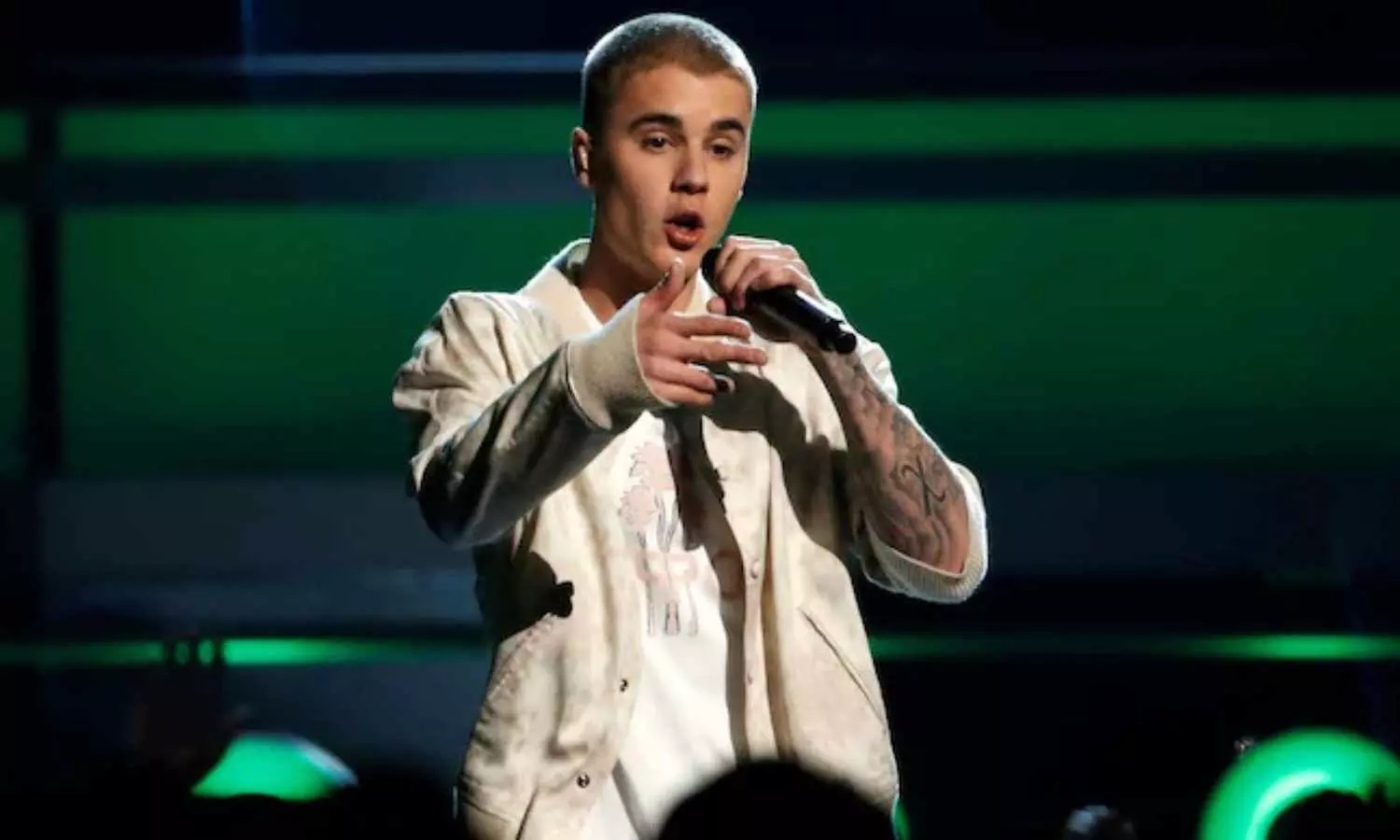 Justin Bieber Slams Annoying iPhone Bug, Calls Out Apple Over iMessage Issue