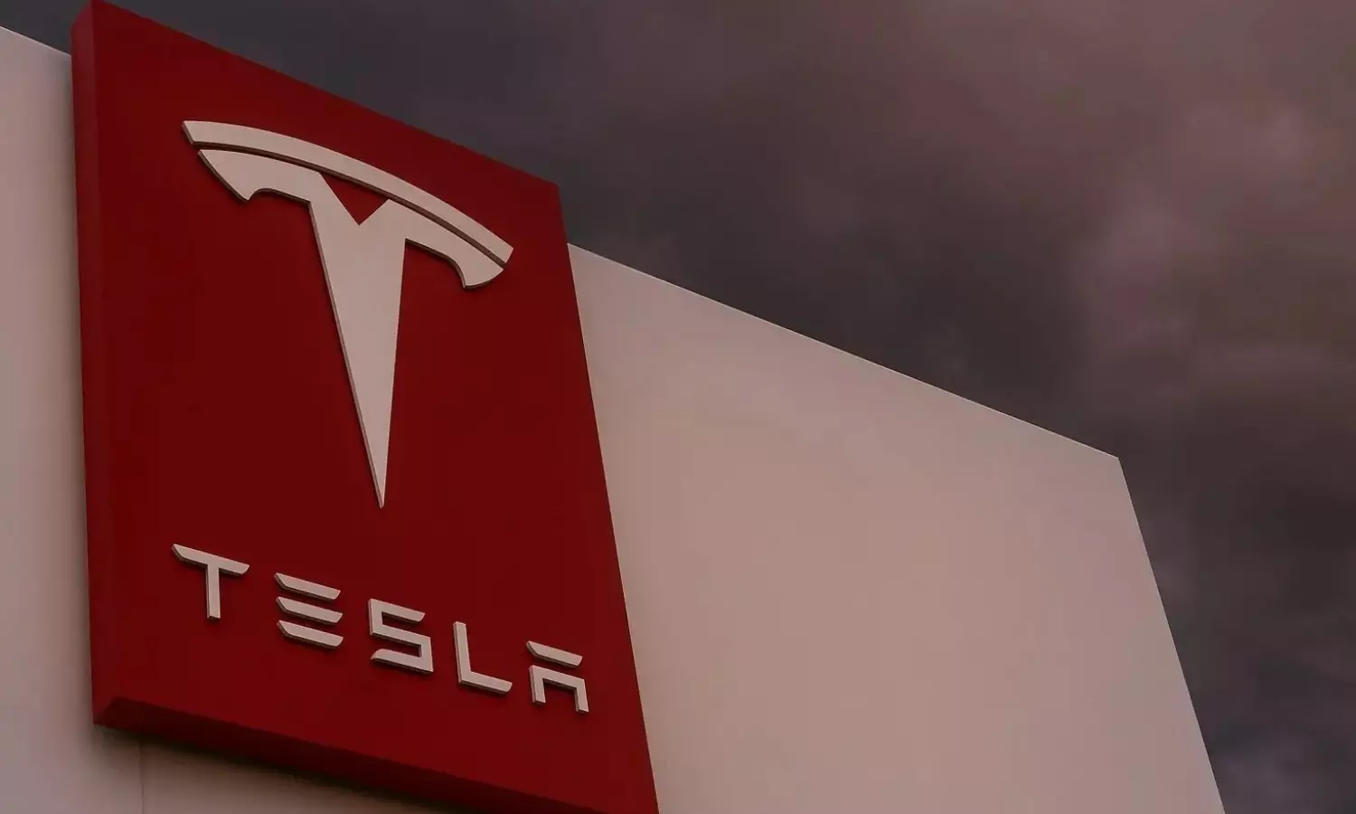 Air Products, Marvell, Tesla, and Netflix are the Biggest U. S. Stock Losers Today.(December 9, 2025) Air Products, Marvell, Tesla, and Netflix are the Biggest U. S. Stock Losers Today.(December 9, 2025)