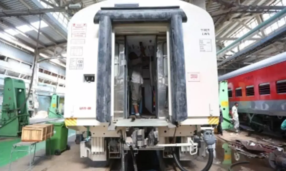 Heavy equipment, machinery production crosses Rs 5 L cr