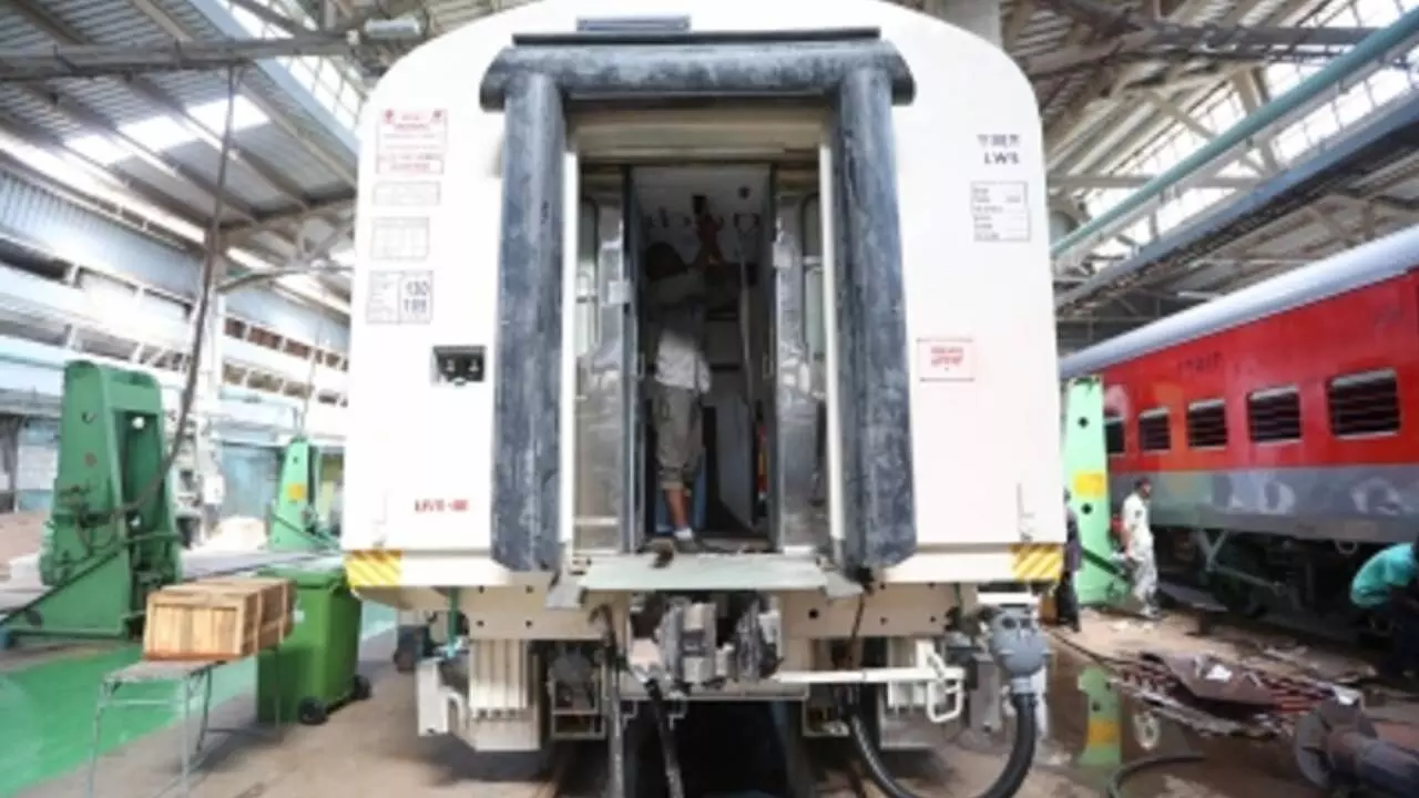 Heavy equipment, machinery production crosses Rs 5 L cr Heavy equipment, machinery production crosses Rs 5 L cr