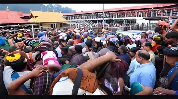 Security Alert at Sabarimala: Authorities Tighten Checks to Detect Pilgrims Using Fake Documents Security Alert at Sabarimala: Authorities Tighten Checks to Detect Pilgrims Using Fake Documents