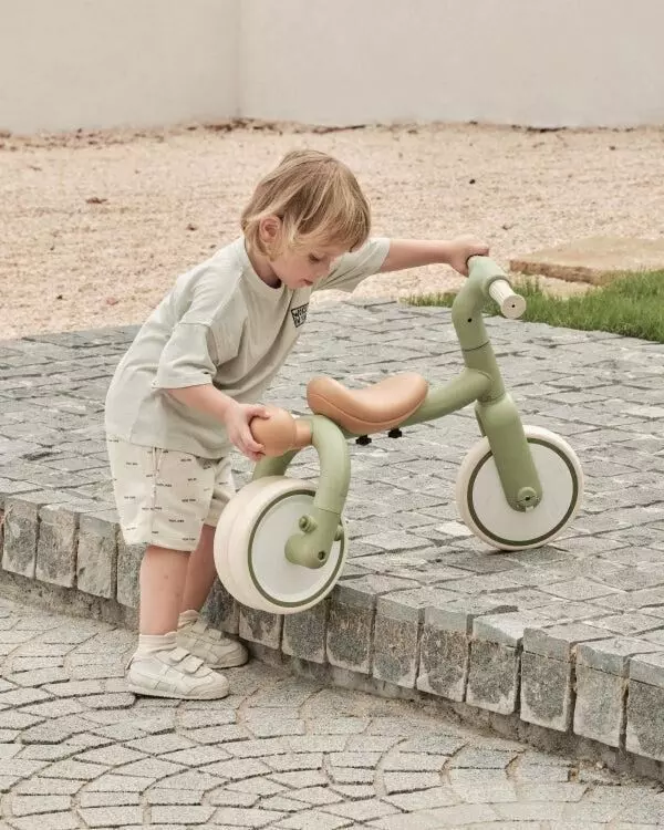 Top 5 Balance Bikes for 1-Year-Olds to Boost Development Top 5 Balance Bikes for 1-Year-Olds to Boost Development