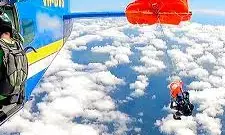 Skydiver Survives After Parachute Snags Plane Tail in Australia – Terrifying Footage Released