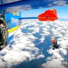 Skydiver Survives After Parachute Snags Plane Tail in Australia – Terrifying Footage Released Skydiver Survives After Parachute Snags Plane Tail in Australia – Terrifying Footage Released