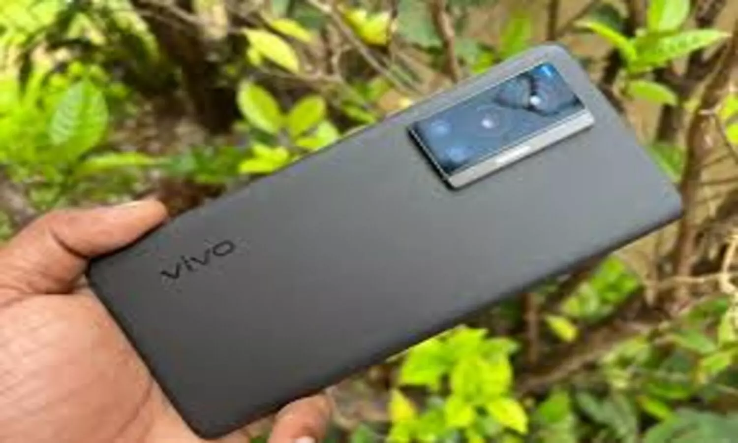 New Vivo V70 Phones Revealed: FE, Elite Models Bring Mid-Range Power Boost New Vivo V70 Phones Revealed: FE, Elite Models Bring Mid-Range Power Boost