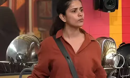 Bigg Boss 9: Tanuja Emerges as Second Finalist, Refuses Bigg Boss Offer in Major Twist