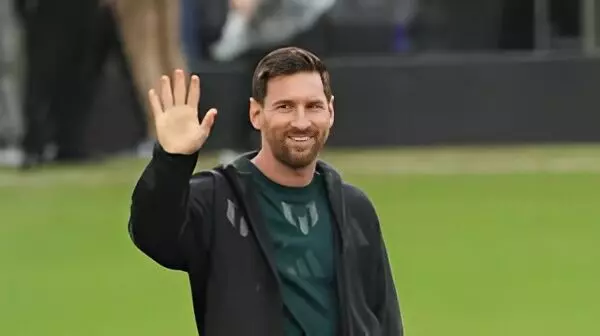 Hyderabad Traffic Advisory Issued Ahead of Lionel Messi’s Visit; Major Restrictions Near Uppal Stadium Hyderabad Traffic Advisory Issued Ahead of Lionel Messi’s Visit; Major Restrictions Near Uppal Stadium