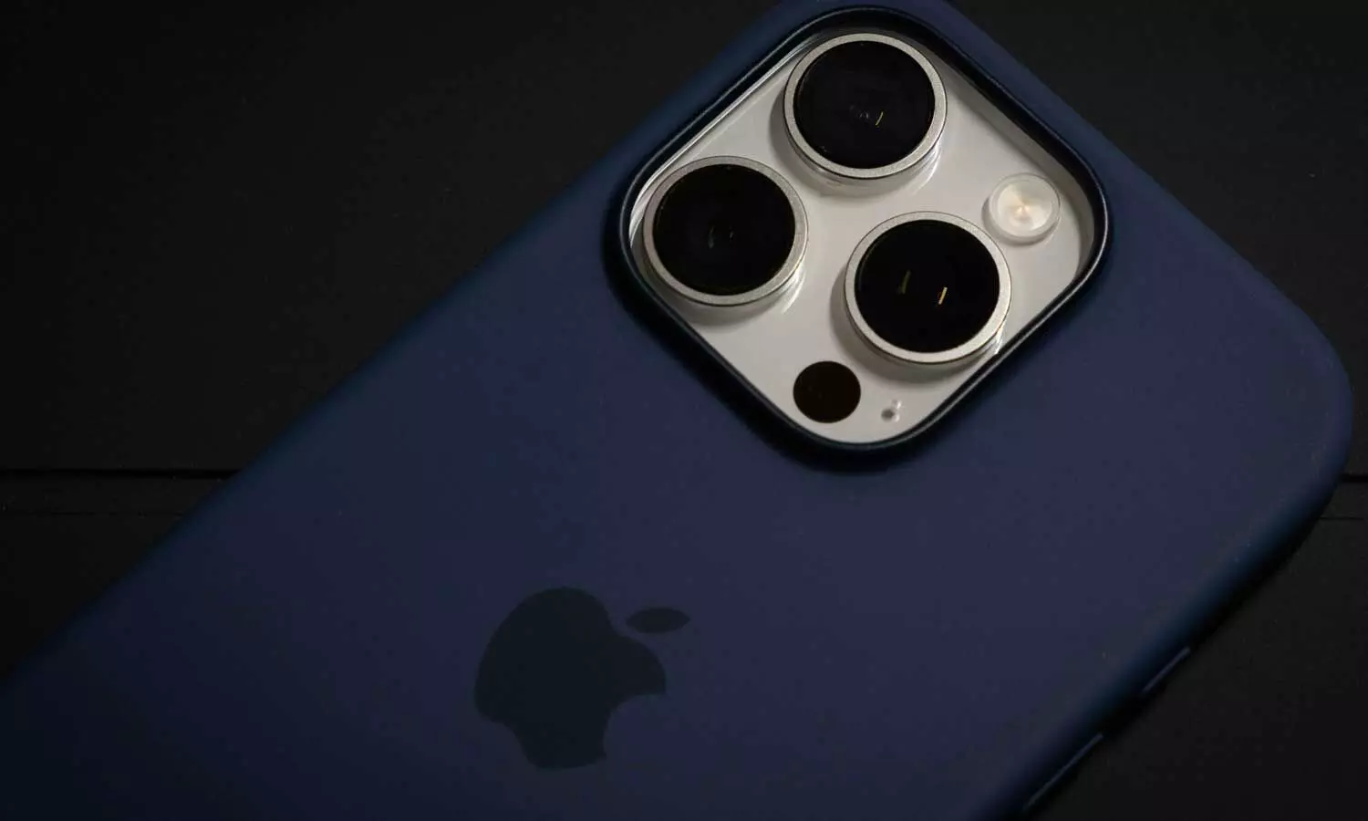 iPhone and iPad Owners Must Update Now: Dangerous WebKit Bug Found