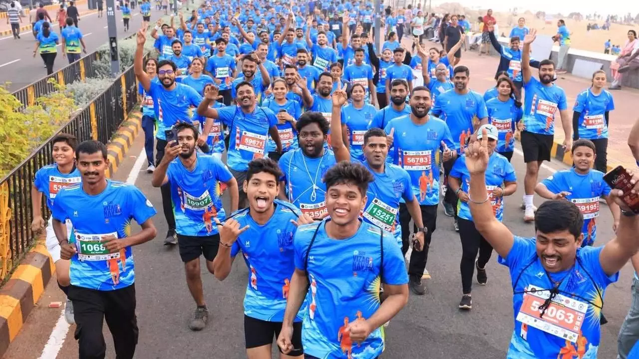 Over 17,000 join Vizag Navy Marathon 2025 Over 17,000 join Vizag Navy Marathon 2025