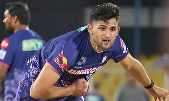 IPL Auction LIVE: Gujarat Titans Sign Ashok Sharma for ₹90 Lakh After Intense Bidding War