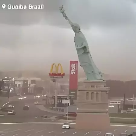 Statue of Liberty Replica Collapses in Southern Brazil After Powerful Storm; Video Goes Viral Statue of Liberty Replica Collapses in Southern Brazil After Powerful Storm; Video Goes Viral