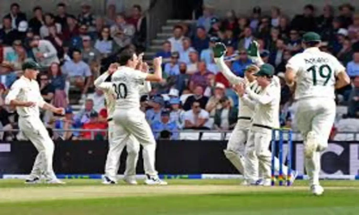 Australia Fight Back: Carey Leads Hosts to 271-7 Against England in Ashes