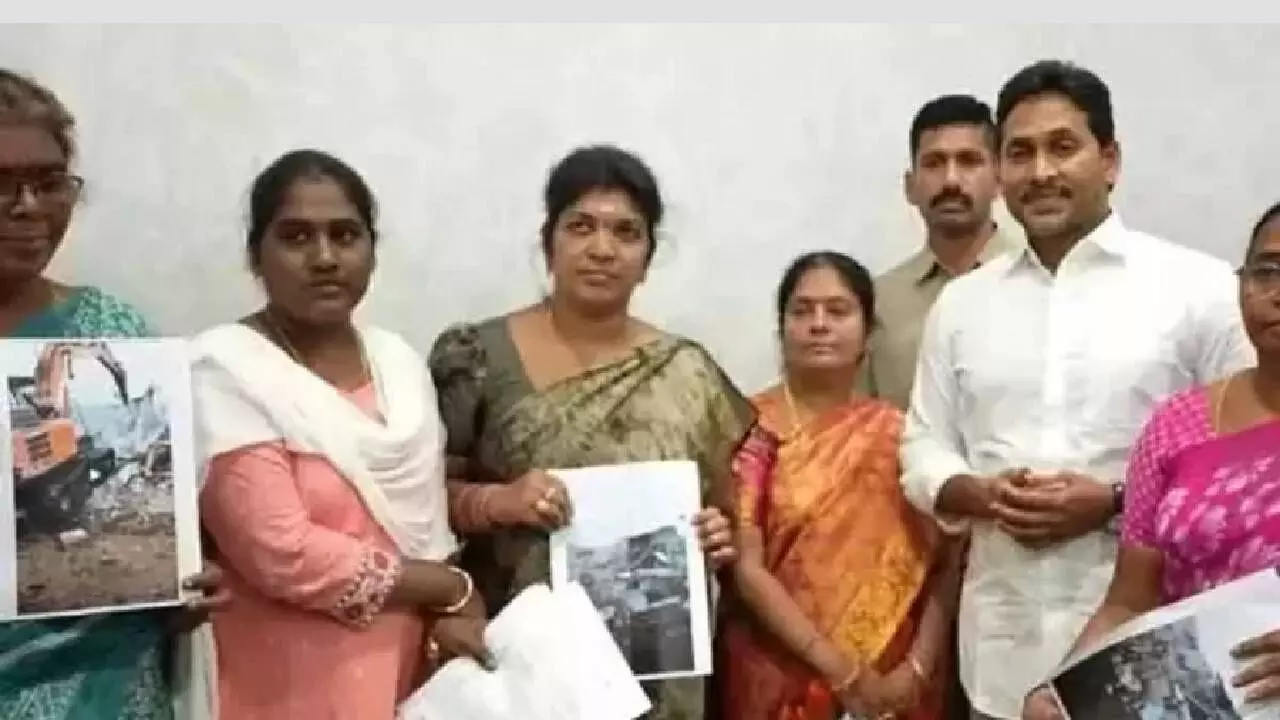 Jagan demands CBI probe into Joji Nagar demolition