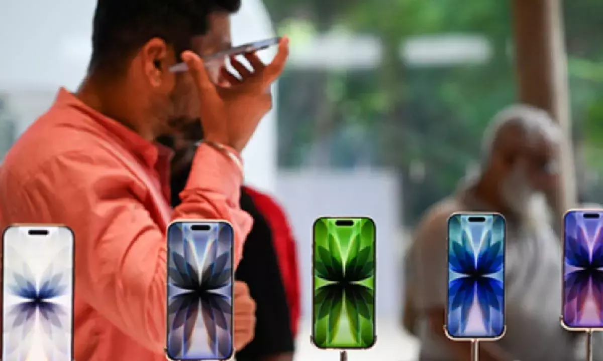 Apple exports iPhones worth $2 bn in Nov