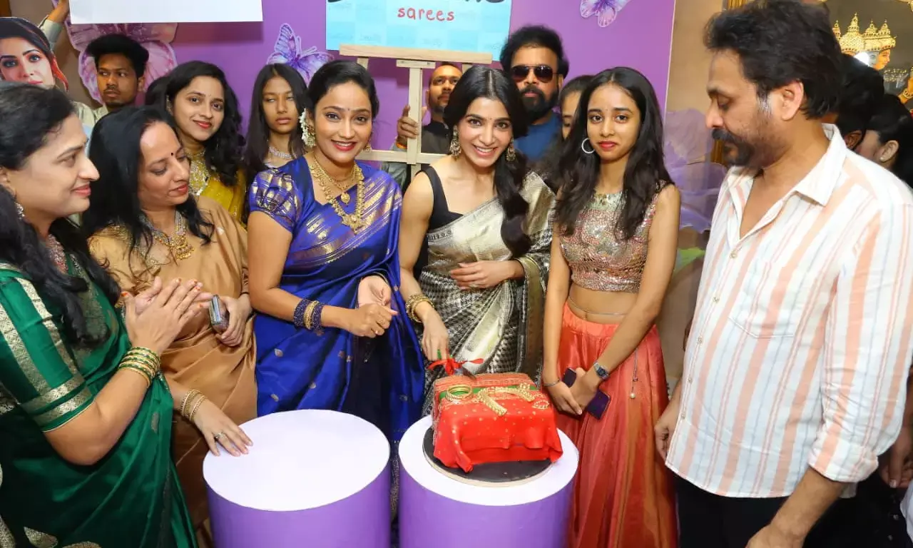Actress Samantha Ruth Prabhu Inaugurates Sirimalle Sarees at Jubilee Hills Check Post