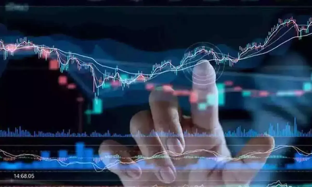 Market hovering in indecisiveness