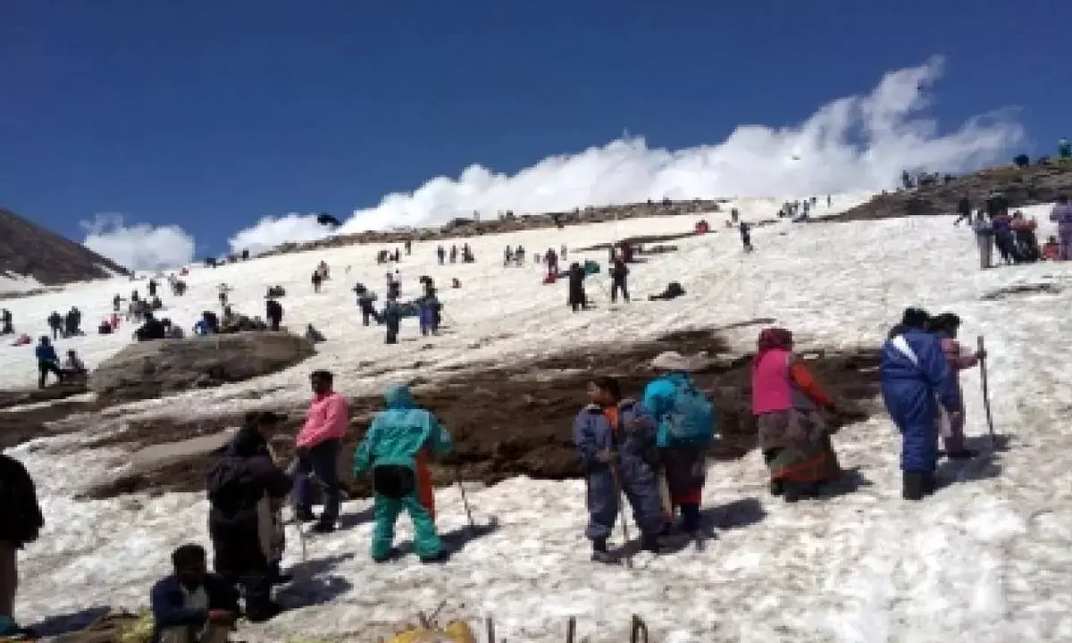 As New Year dawns, hope of snow brings cheer to Himachal