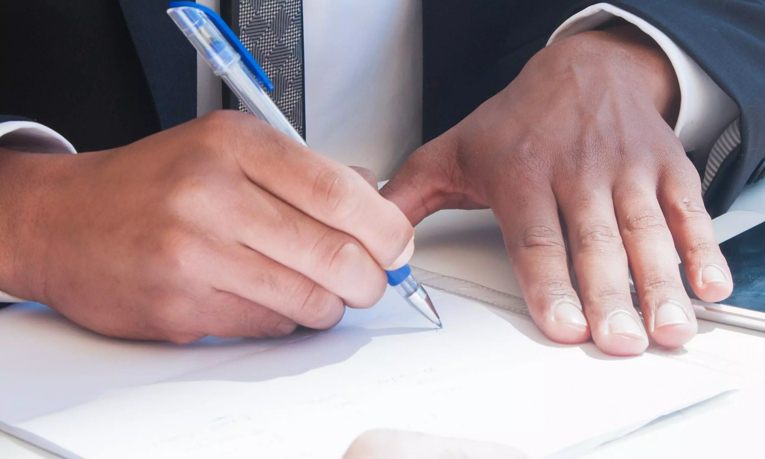 Accelerating Coworking Contracts with Mobile eSignature Accelerating Coworking Contracts with Mobile eSignature