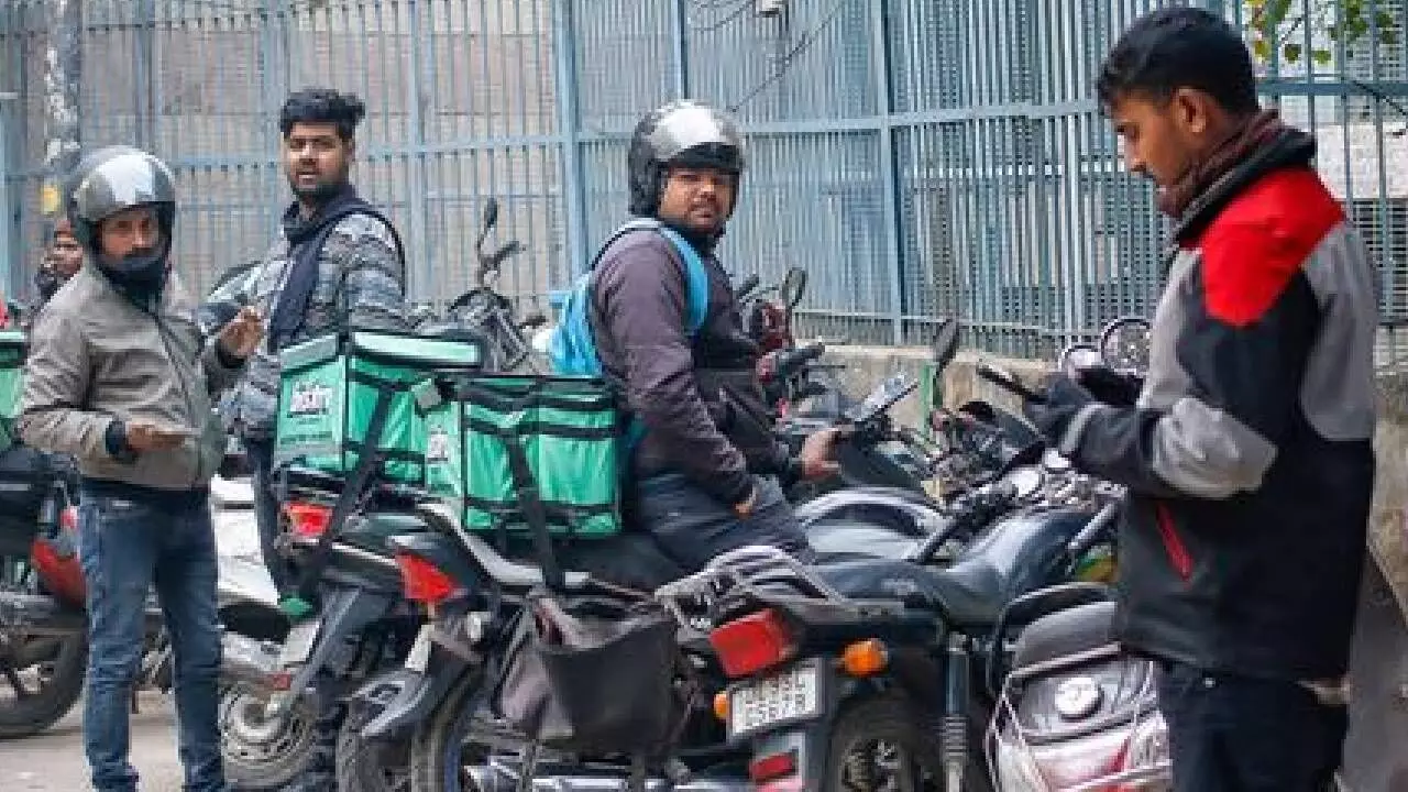 Draft labour code rules extend benefits to gig workers Draft labour code rules extend benefits to gig workers