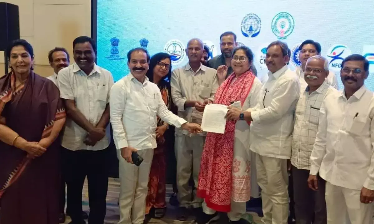 RINL unions urge parliamentary panel to consider merger with SAIL