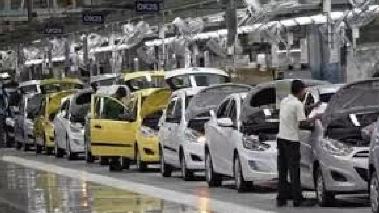 GST reforms, rural recovery drive auto sales in Q3 GST reforms, rural recovery drive auto sales in Q3