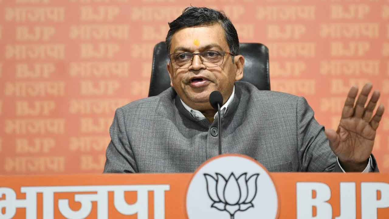 Despite global economic instability, India’s economy is moving forward strongly