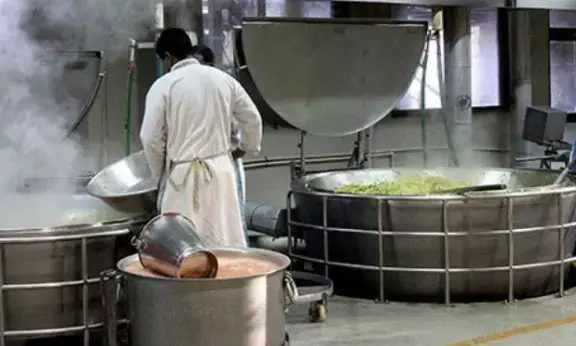 Mount Abu solar kitchen cooks 50,000 meals daily without fuel