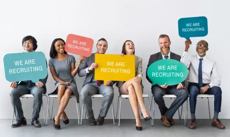 How AI Agents Reduce Hiring Costs by Automating Outreach & Screening