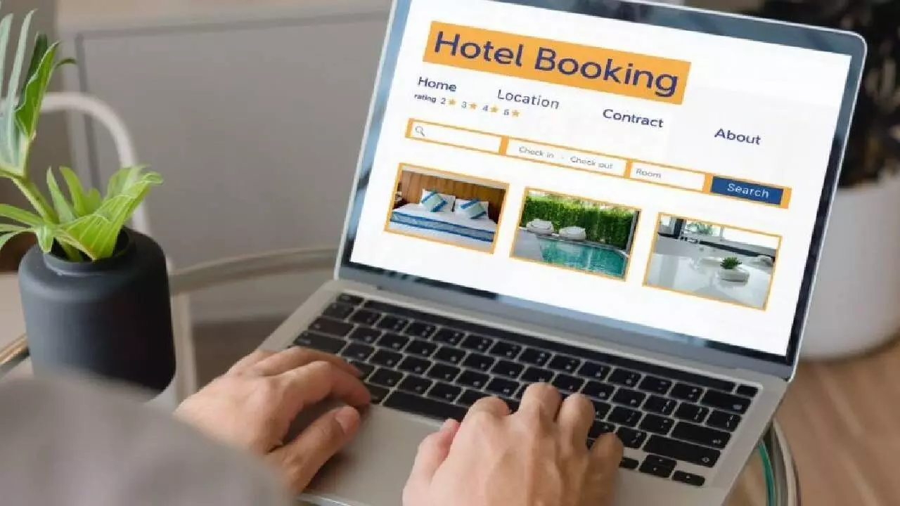 Surge in travel, hotel bookings due to long weekend