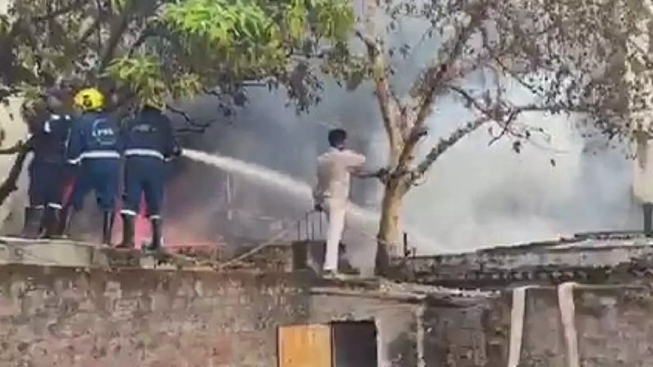 Furniture store fire toll mounts to 5; govt announces compensation