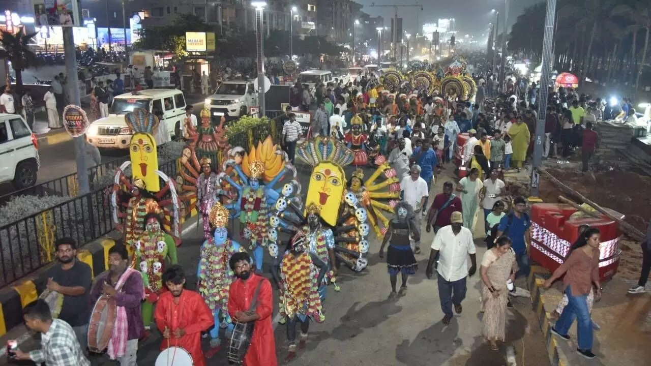 Visakha Utsav attracts thousands