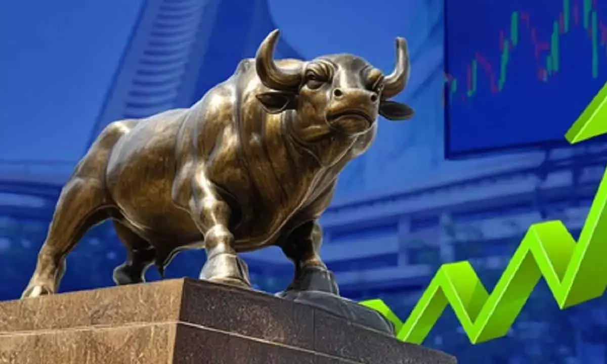 Global cues, policy minutes, FII flows likely to guide indices