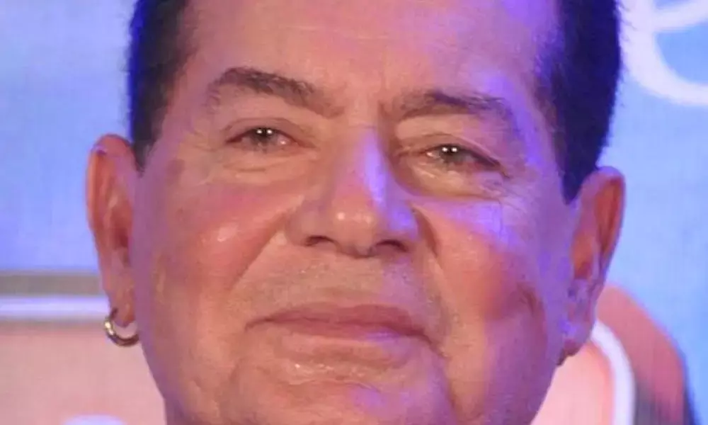 ‘He Treated Me Like His Daughter’: Salman Khan’s EX Somy Ali Gets Emotional While  Praying for Salim Khan’s Recovery