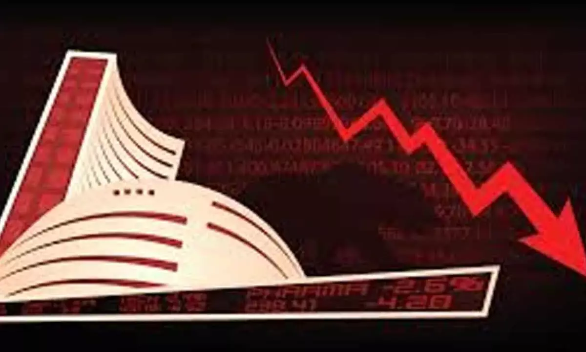 Benchmark indices end sharply low