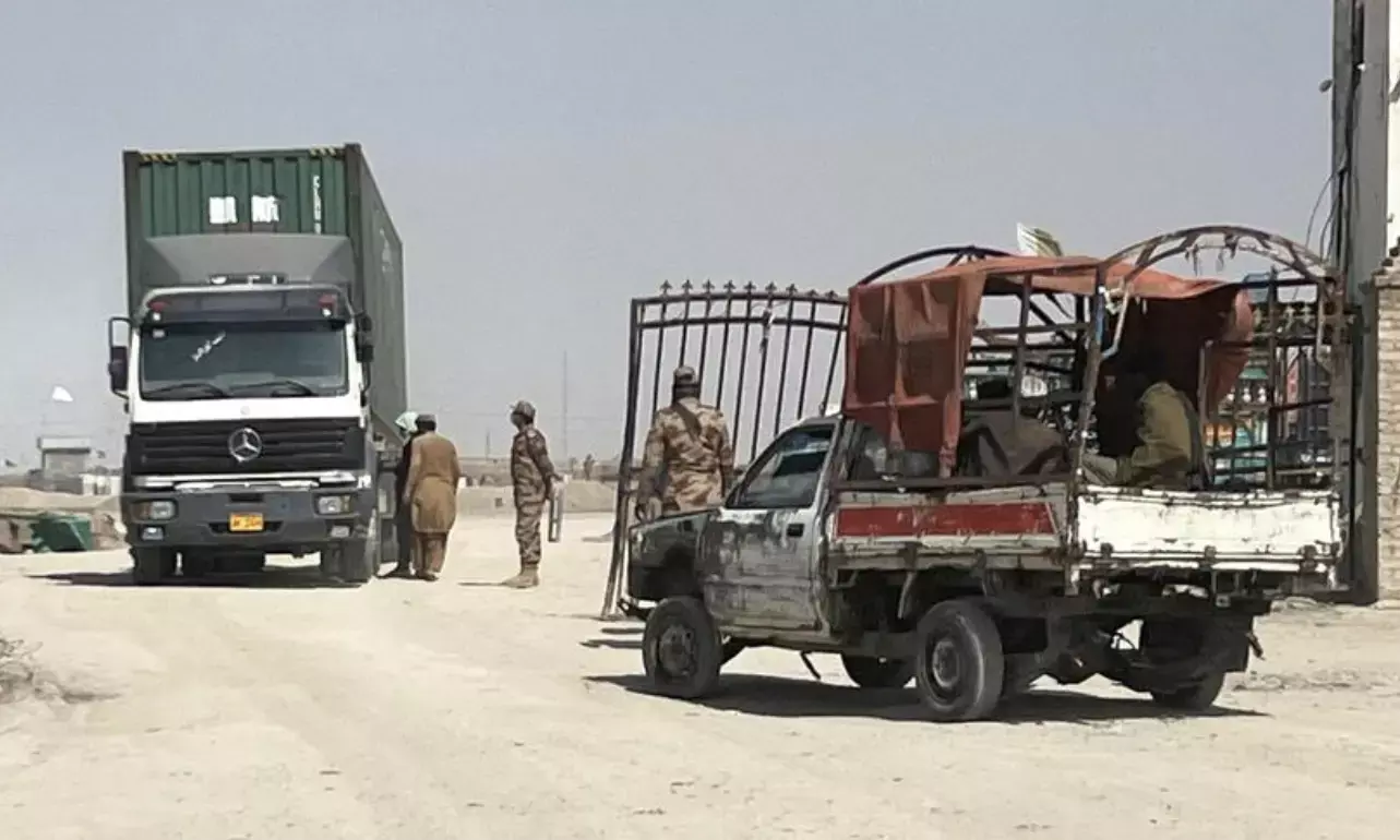 Pakistan–Taliban rift erupts into open conflict after border strikes