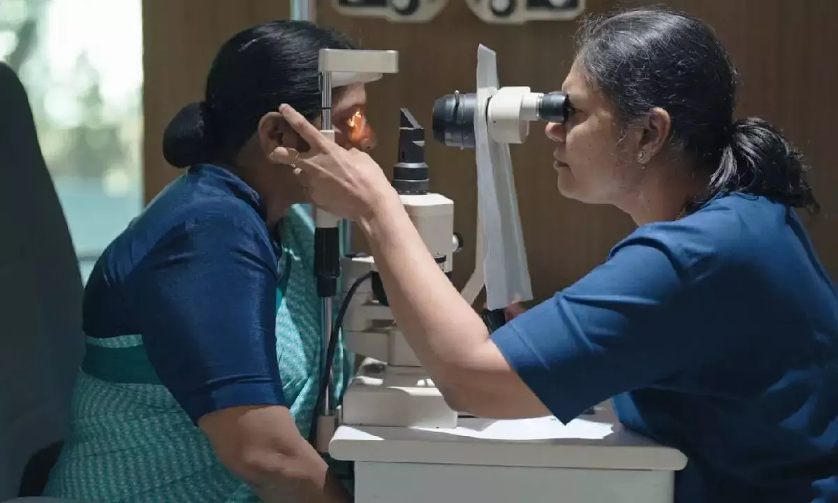 Agarwals offers free eye check-ups for women