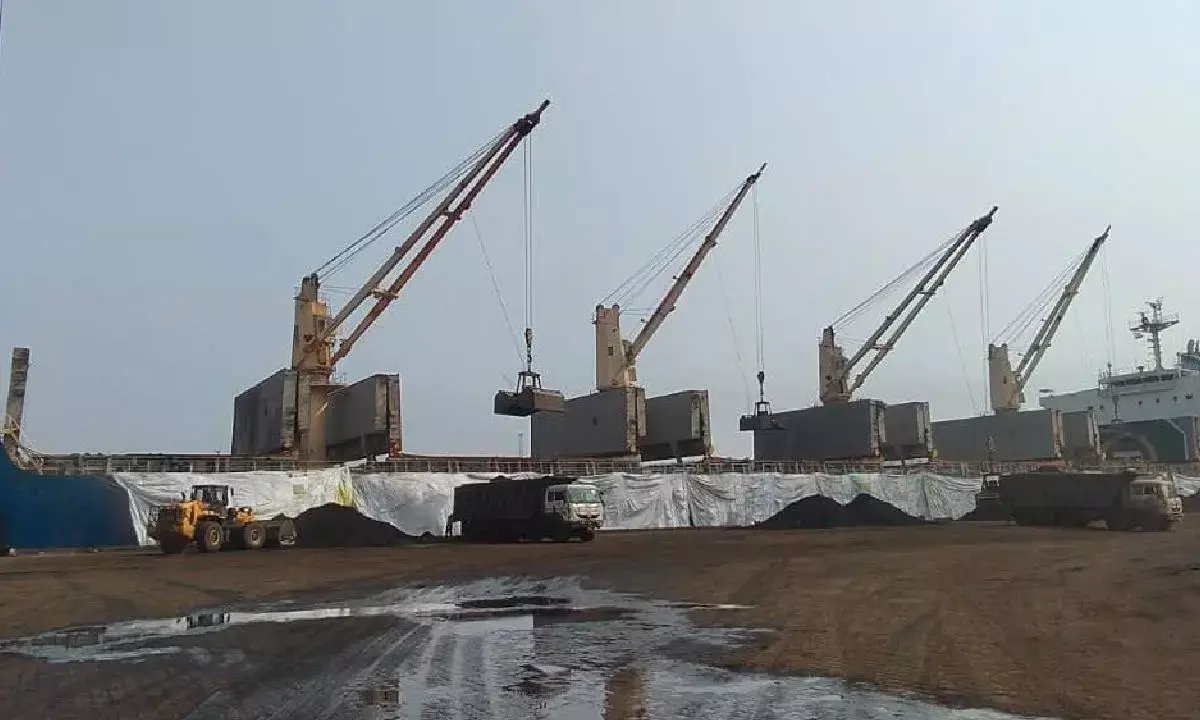 VPA sets record in loading manganese ore