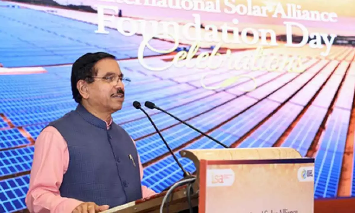 India’s installed solar capacity reaches nearly 136 gigawatts: Pralhad Joshi