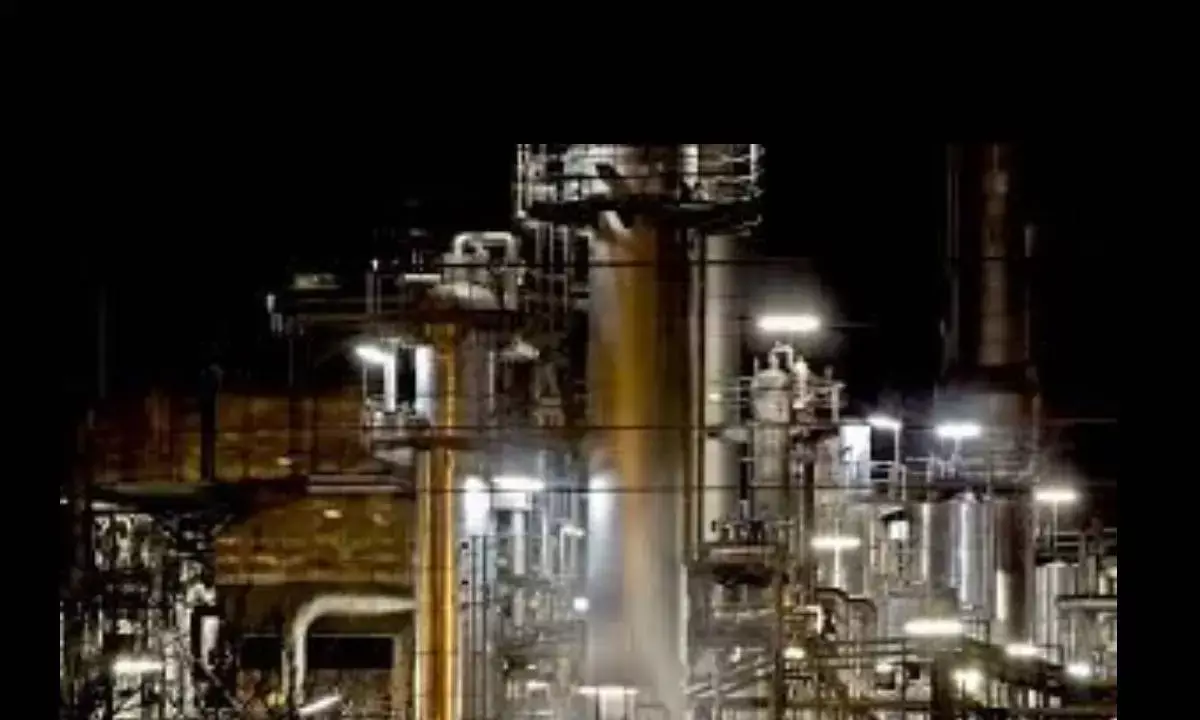 Shortage of industrial gas hits operations at steel plants