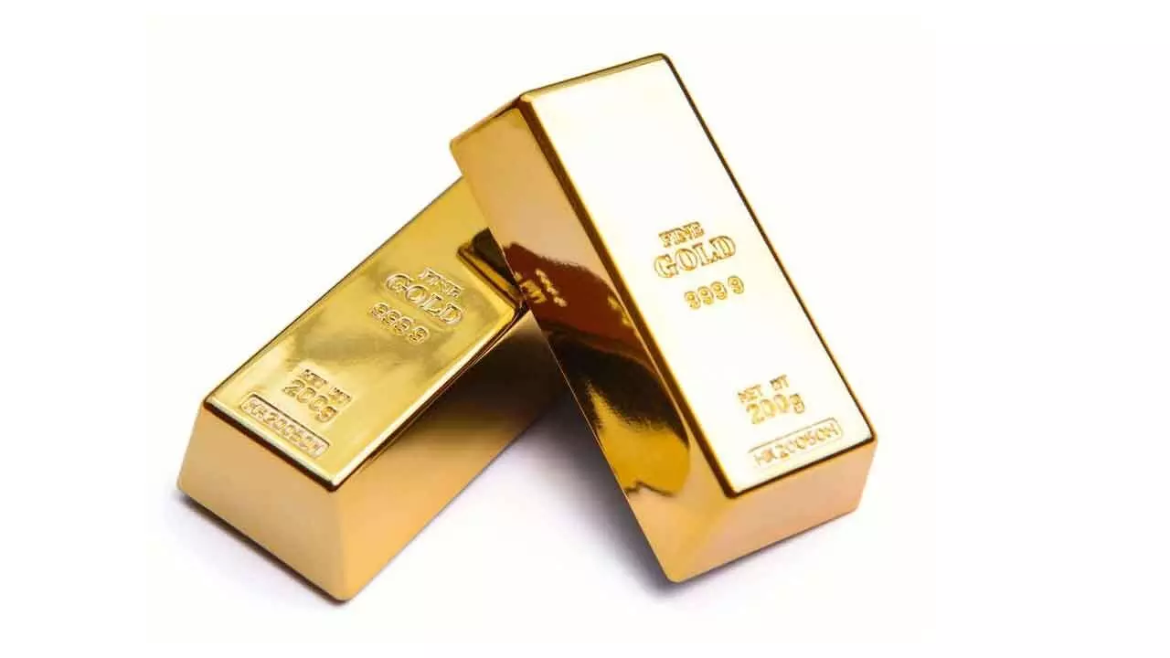 Why isn’t gold glittering in war