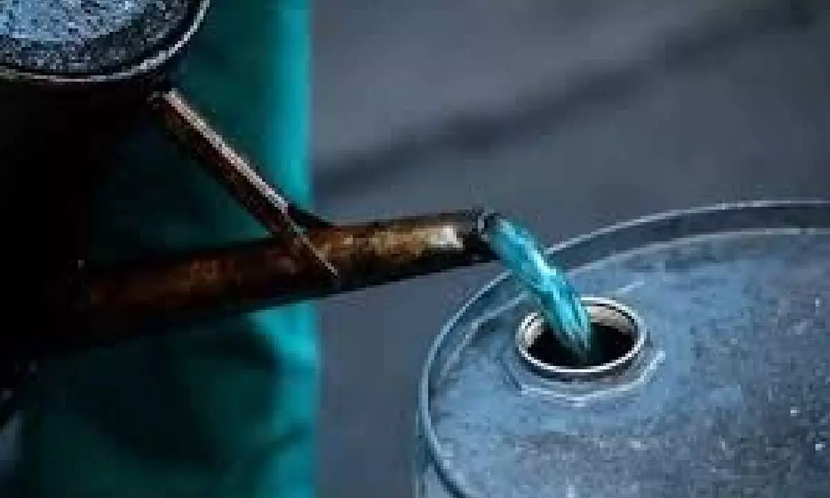 Amid LPG supply concerns, Centre allows distribution of kerosene Amid LPG supply concerns, Centre allows distribution of kerosene