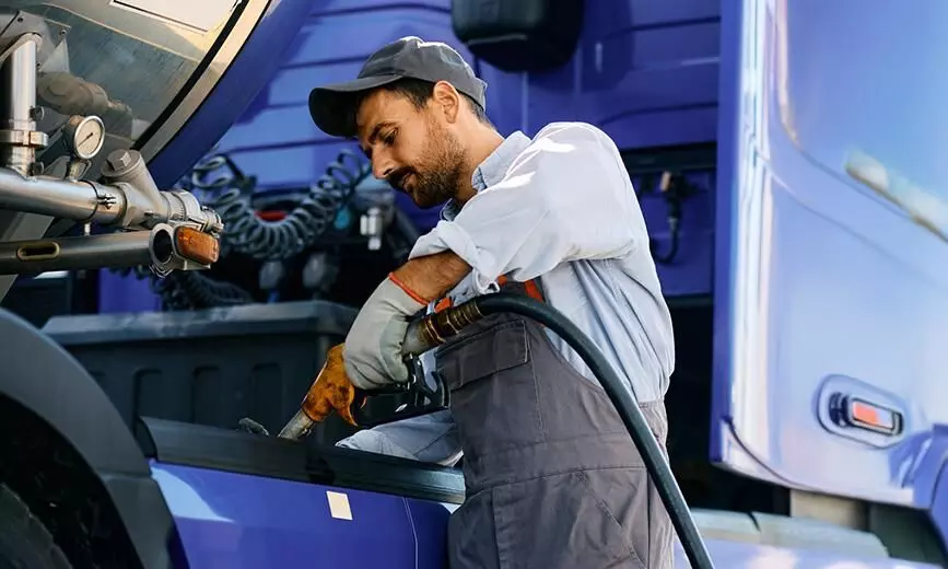 The Complete Guide to Fleet Fueling Cards for Industry Standards Optimization