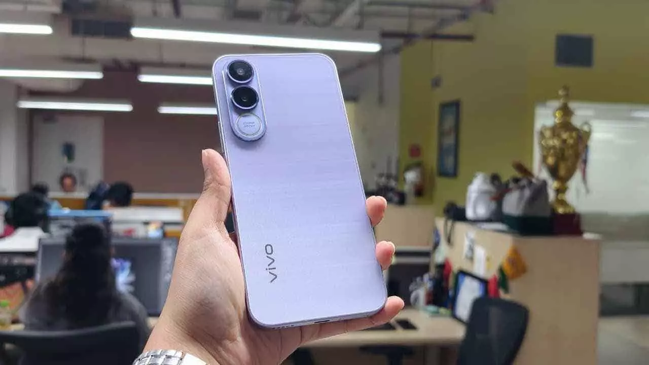 vivo unveils V70 FE with 200MP camera