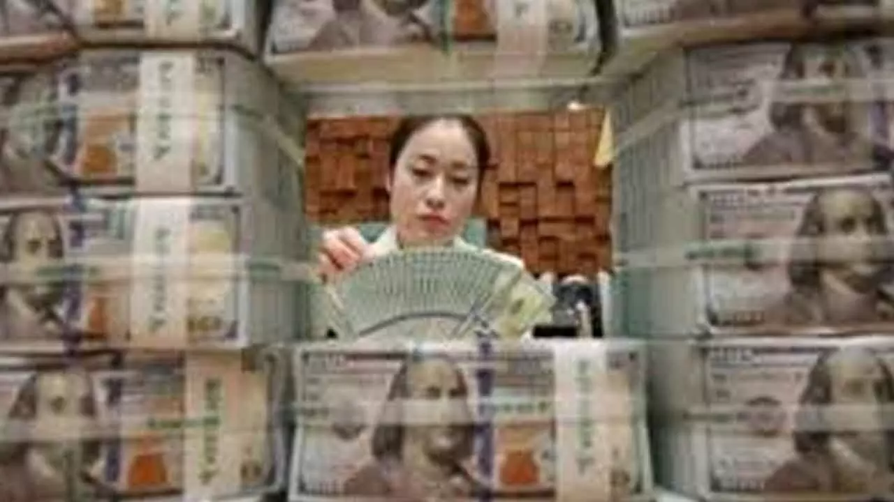 Foreign reserves log sharpest drop in about year in March: Bank of Korea