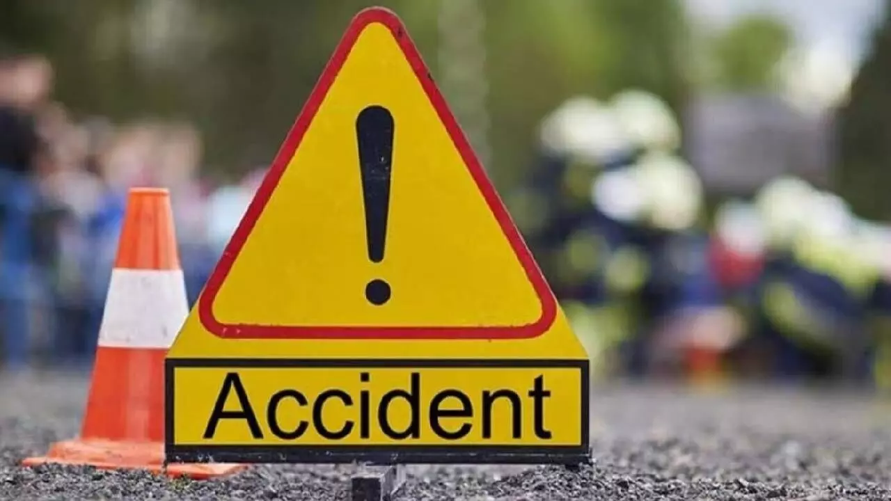 Speeding car kills two engineering students