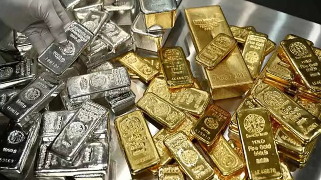 Silver, gold rally falters as West Asia tensions resurface Silver, gold rally falters as West Asia tensions resurface