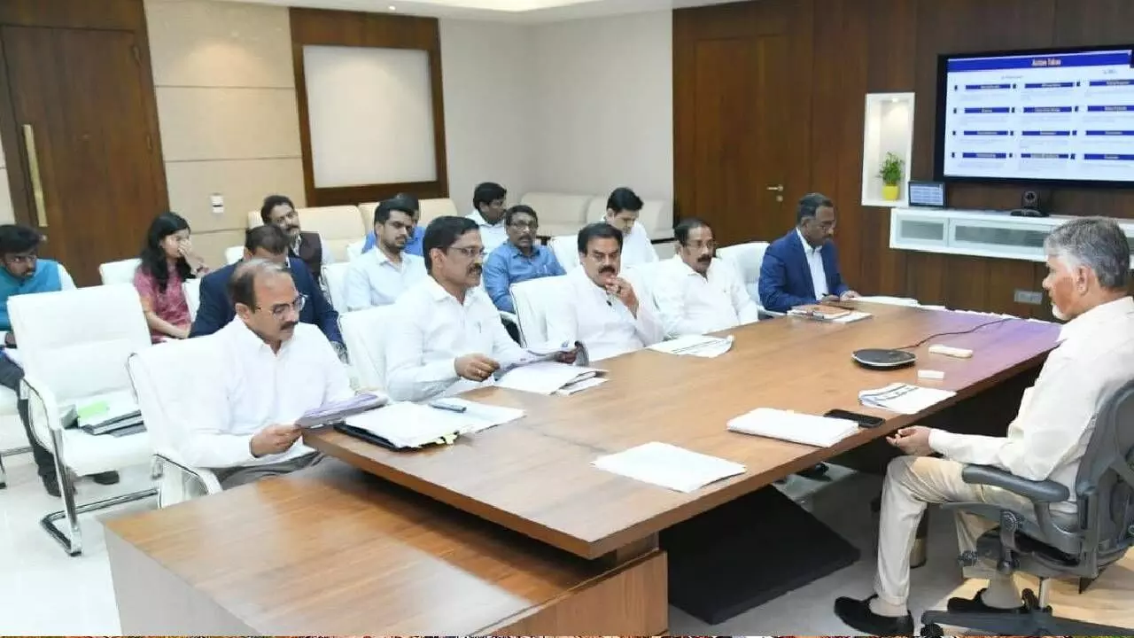 Naidu reviews domestic gas supply situation Naidu reviews domestic gas supply situation